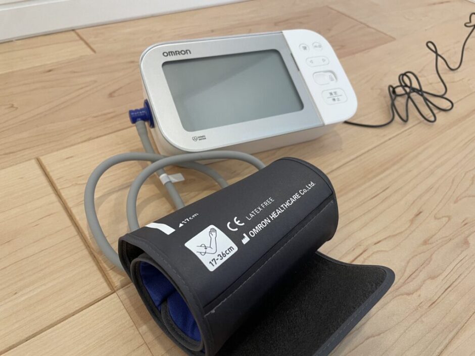オムロン血圧計HCR-750AT